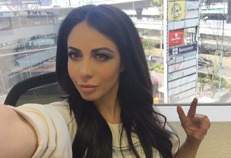Jimena Sanchez photo 1043