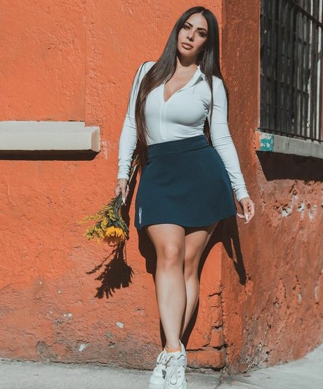 Jimena Sanchez photo 1650
