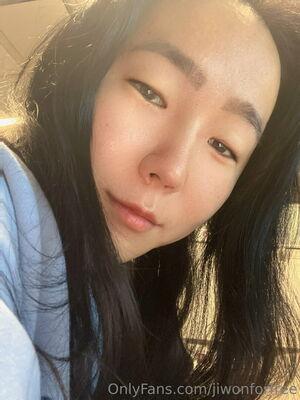 jiwon4u photo 31