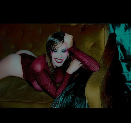 Jodie Sweetin photo 2