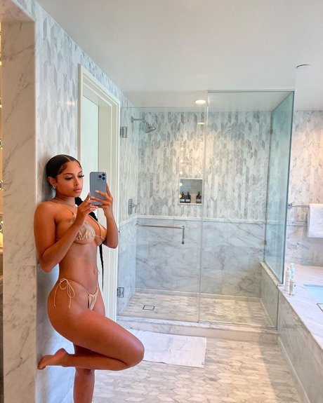 Jonica Keating photo 30