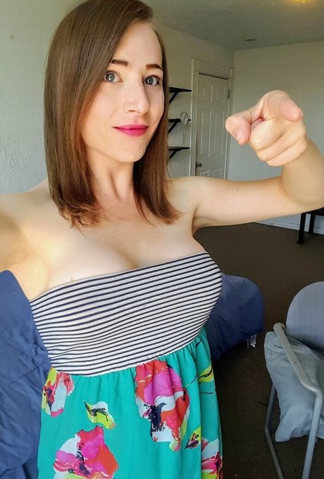 Jordan Elizabeth photo 16