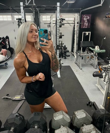 Jordan Elizabeth photo 82