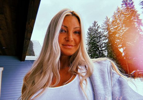 Jordan Elizabeth photo 86