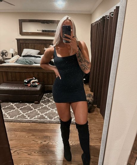 Jordan Elizabeth photo 91