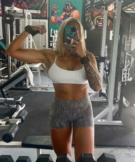 Jordan Elizabeth photo 98