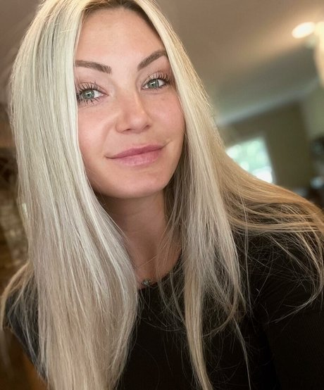 Jordan Elizabeth photo 130