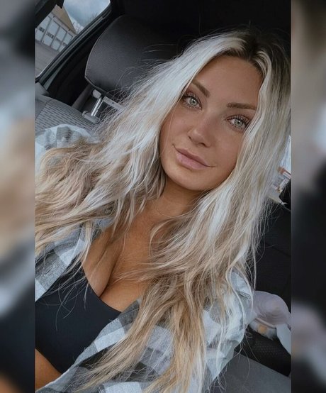 Jordan Elizabeth photo 134