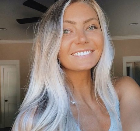 Jordan Elizabeth photo 146
