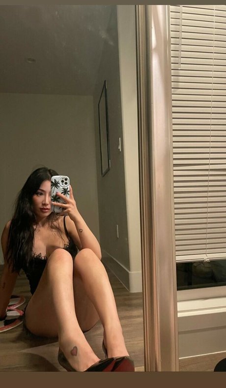 Joy McAvoy photo 17