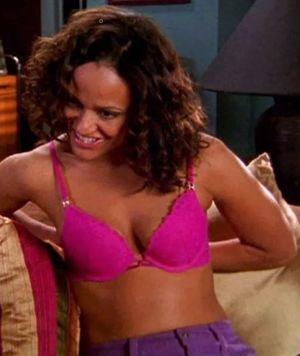 Judy Reyes photo 14