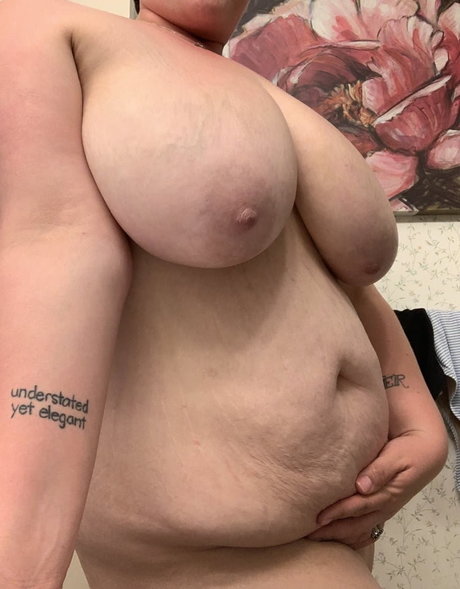 Juicy June photo 13
