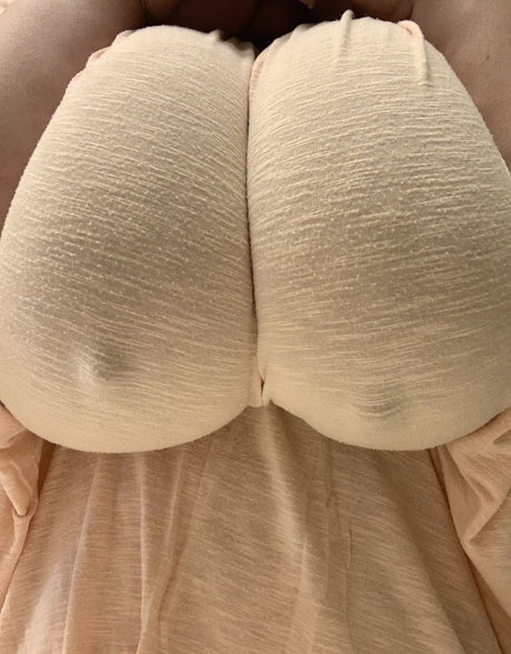 Juicy June photo 24