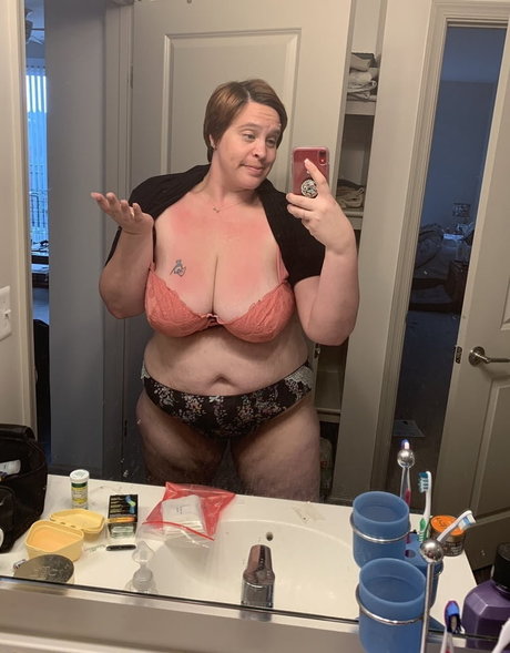 Juicy June photo 34
