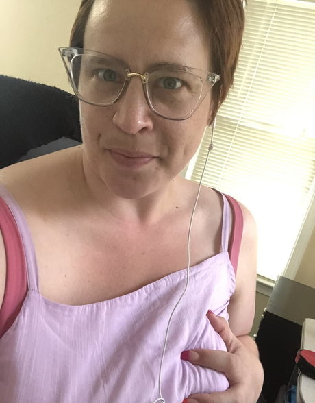 Juicy June photo 39