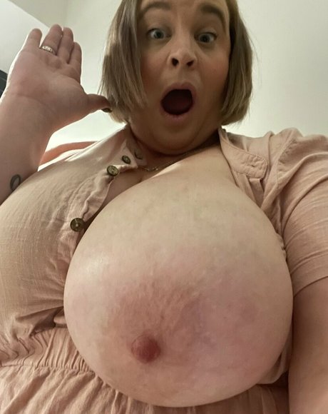 Juicy June photo 48