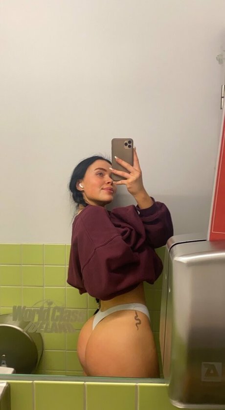 Juicyicelandicbooty photo 34