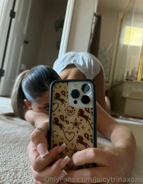 Juicytrinaxoxo photo 2