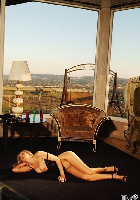 Julia Ann photo 143