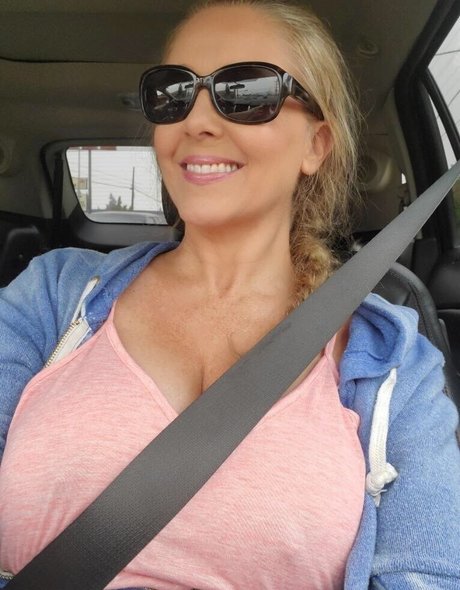 Julia Ann photo 177