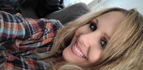 Julia Ann photo 223