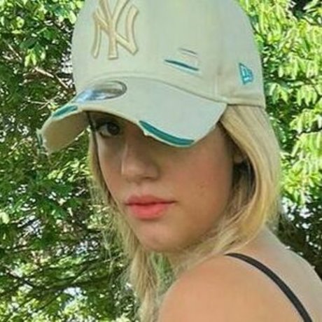 Julia Beatriz photo 6