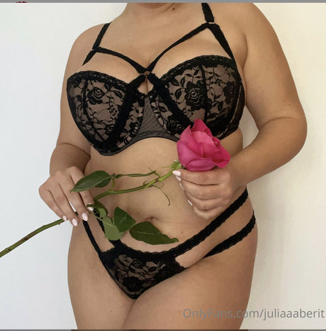 Julia Berit photo 12