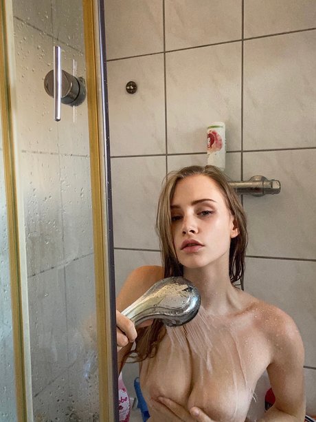 Julia Damro photo 72
