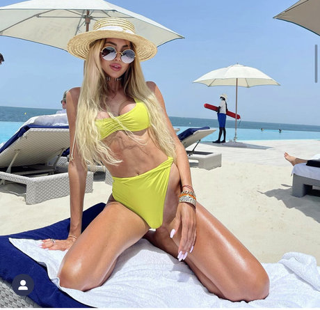 Julia Dybowska photo 5
