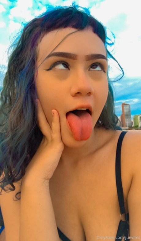 Julia Evilx photo 25