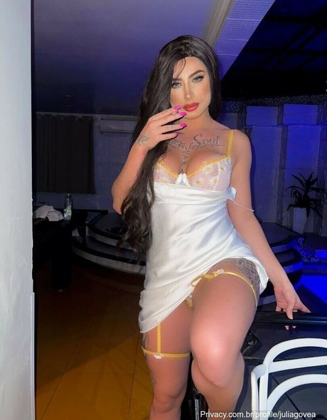 Julia Govea photo 325