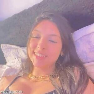 Julia Guerra photo 4