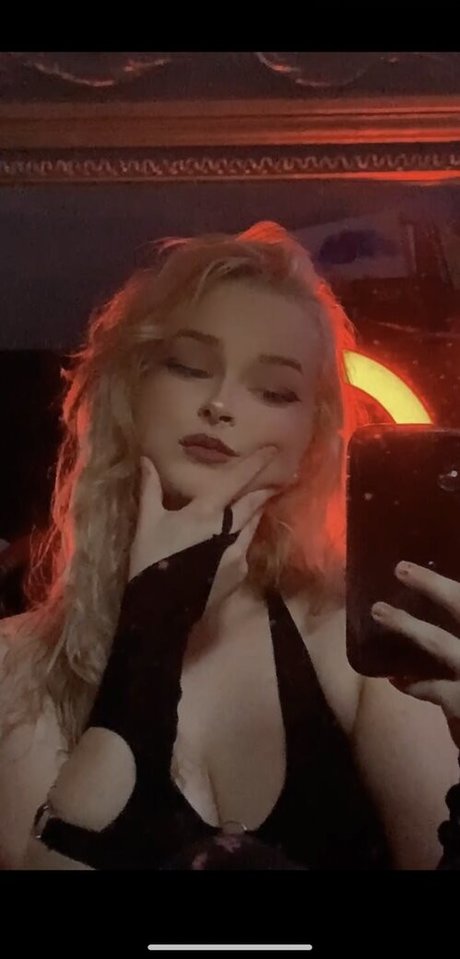 Julia Juggs photo 30