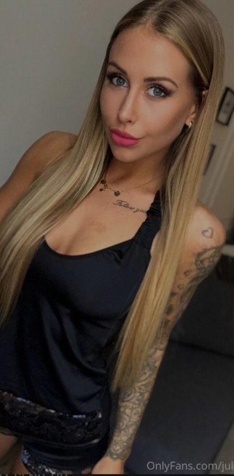 Julia Madaj photo 22