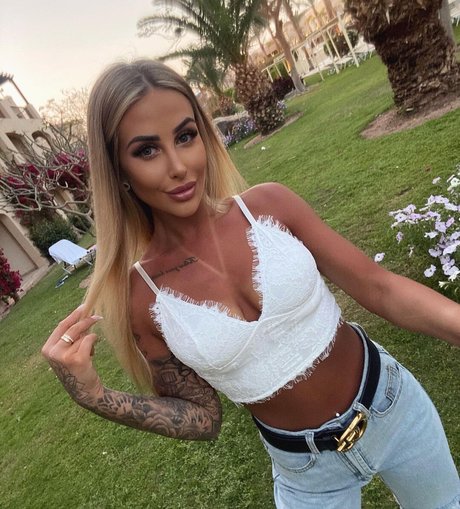 Julia Madaj photo 40