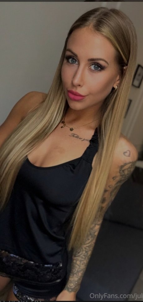 Julia Madaj photo 65