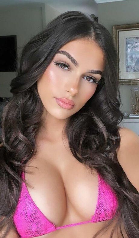 Julia Merekoulias photo 2