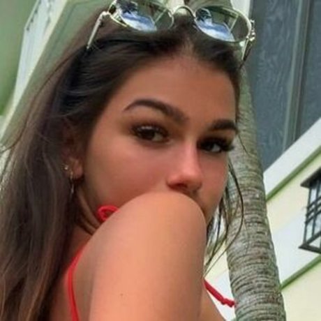 Julia Merekoulias photo 22