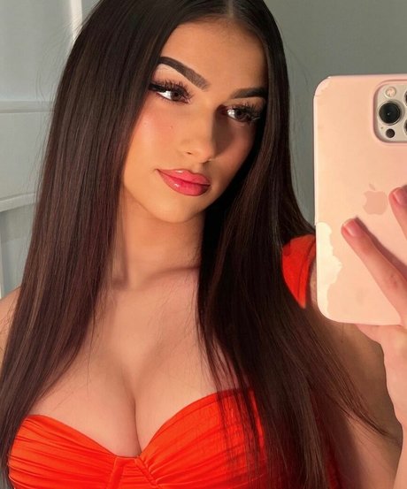 Julia Merekoulias photo 62