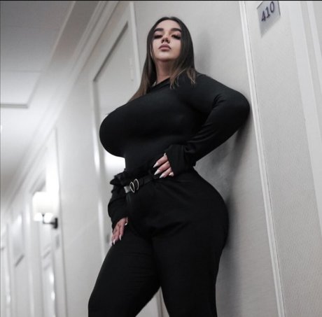 Julia Missi photo 88