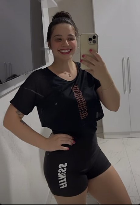 Julia Passos photo 26