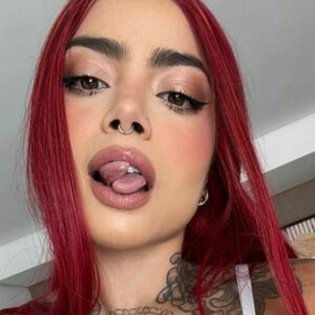 Julia Schuller photo 37