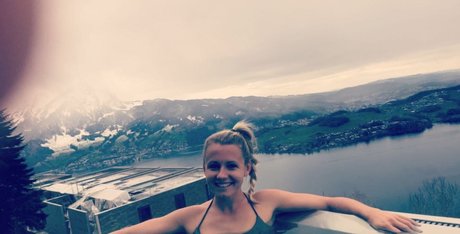 Julia Simic photo 5