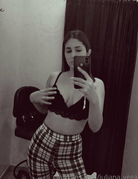 Juliana_vega photo 4
