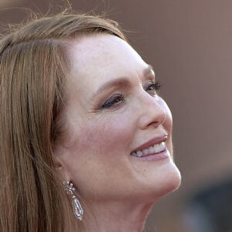 Julianne Moore photo 28