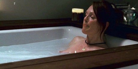 Julianne Moore photo 38