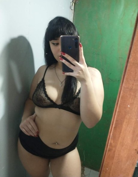 Julie Ametrine photo 29