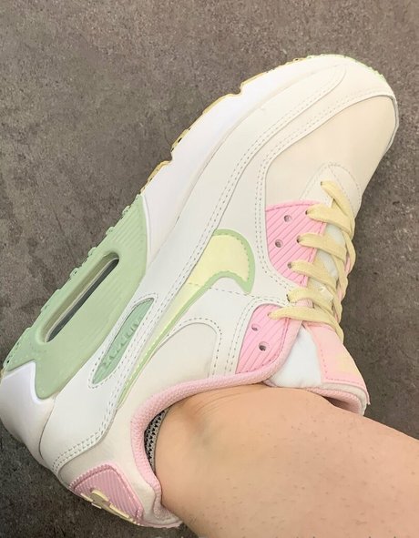 Julie.bigfeet.free photo 26