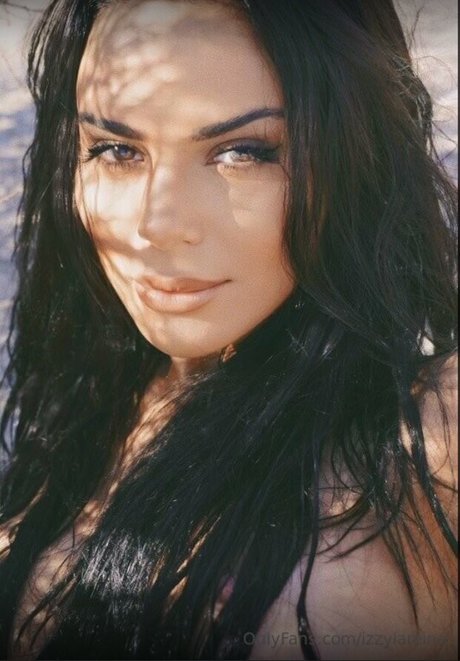 Julie Ordon photo 24