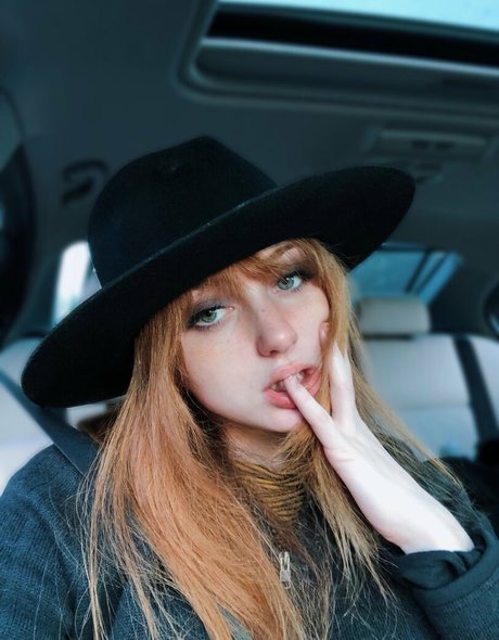 Julie Skov photo 13